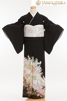 正絹　黒留袖　５紋　120080　　桂由美　優しい花園・ピンク系バラ