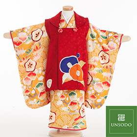七五三　着物　３歳　被布セット　320164　UNSODO オレンジ着物　赤被布
